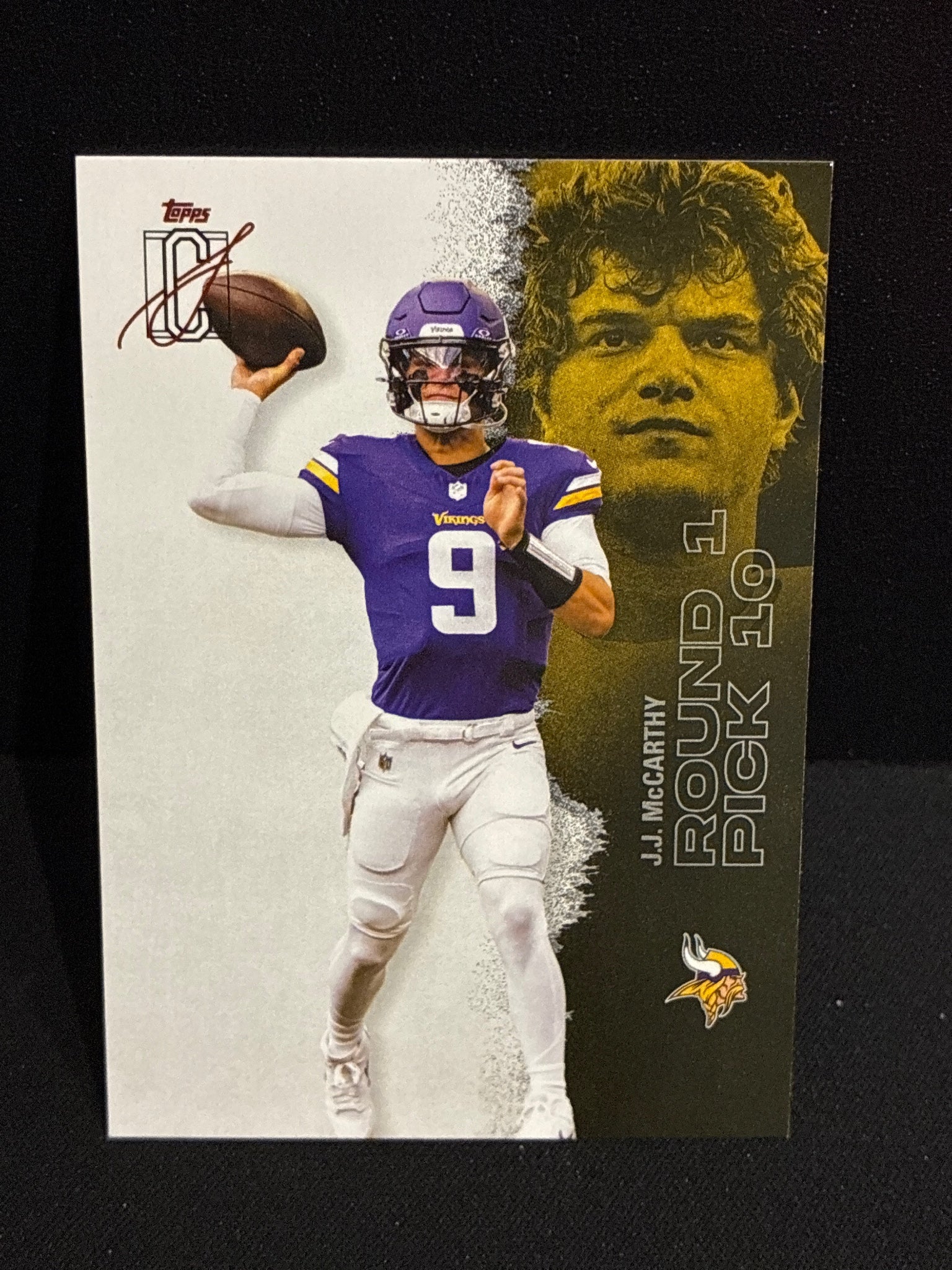 2025 Topps Signature Class #37 J.J. McCarthy