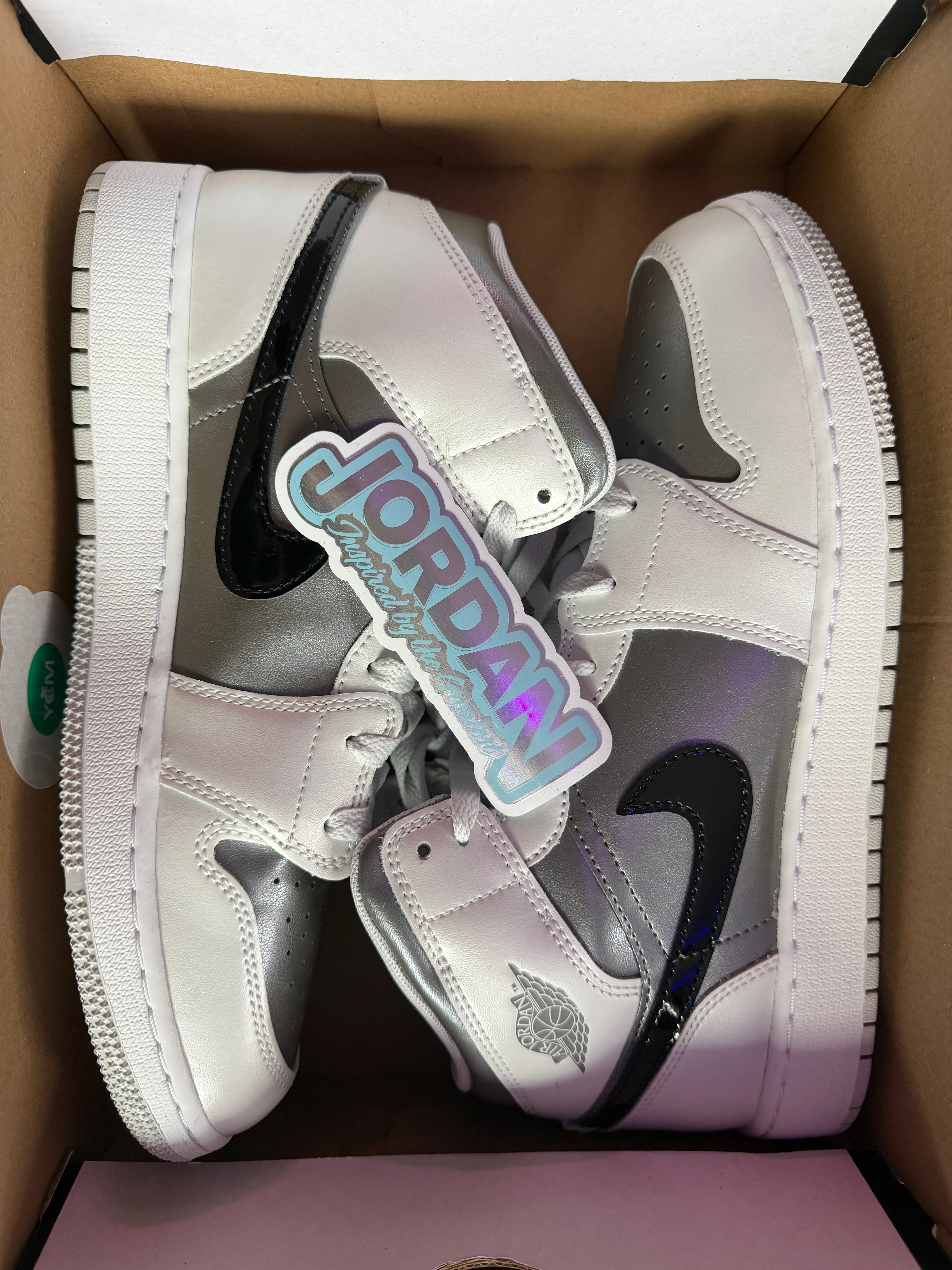 Jordan 1 MID SE (GS)